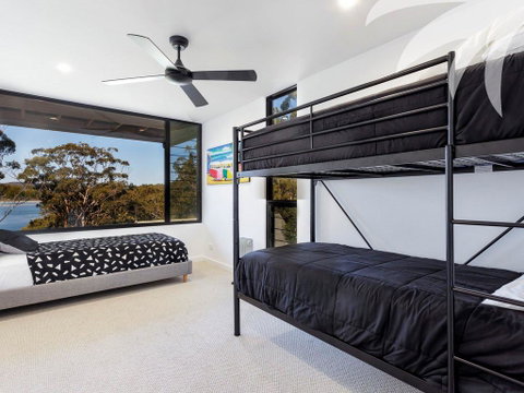 Seashells Lakeside Holiday Perfection - Accommodation Daintree 2