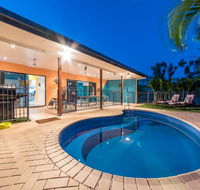 Seaside Hideaway- Hideaway Bay - Accommodation Daintree