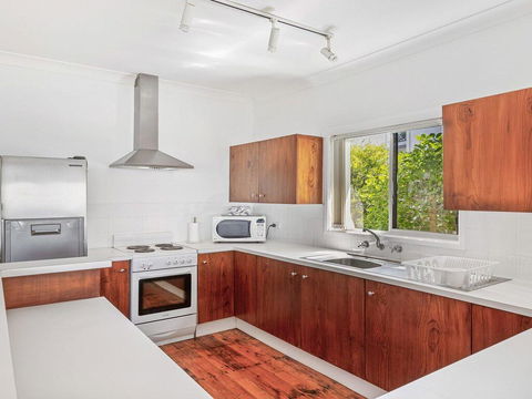 Seaspray On Culburra - Dolphin And Whale Watching - Accommodation Daintree 2