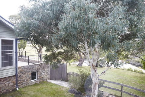 Second Flat Retreat - Accommodation Daintree 1