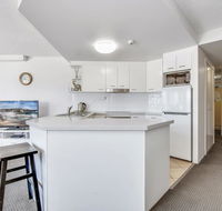 Second Floor 2 Bedroom Mooloolaba Escape - Caribbean Resort - Accommodation Daintree