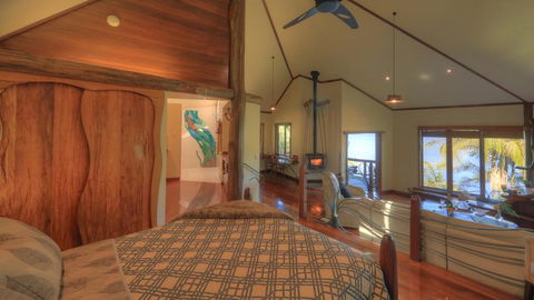 Secrets On The Lake - Accommodation Daintree 1