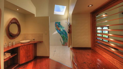 Secrets On The Lake - Accommodation Daintree 2