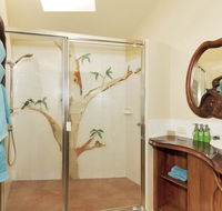 Secrets on the Lake - Accommodation Daintree