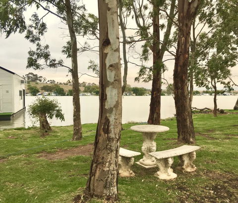 Shack Built Over The Murray River - Accommodation Daintree 2
