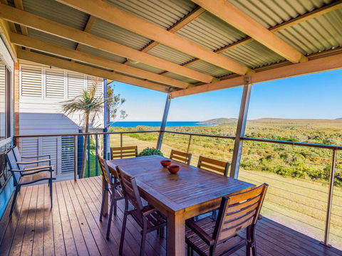 Shelleys 21 Pacific Street - Accommodation Daintree 0