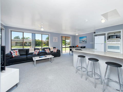 Shoreline Drive, Duplex 01,39, Little Pearl - Accommodation Daintree 0