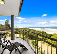 Shoreline Nine Penthouse With Ocean Views - Accommodation Daintree