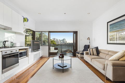 Short Stay Breathtaking Sydney Harbour View Apartment - Accommodation Daintree 2