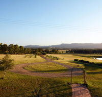 Silver Springs 4br Cottage with Wifi Views Olives and Space . Fireplace Views Olives and Space - Accommodation Daintree