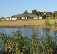 Silver Springs Estate 4br house  6br house with Wifi Pool. Fireplace Views Olives and Space - Accommodation Daintree