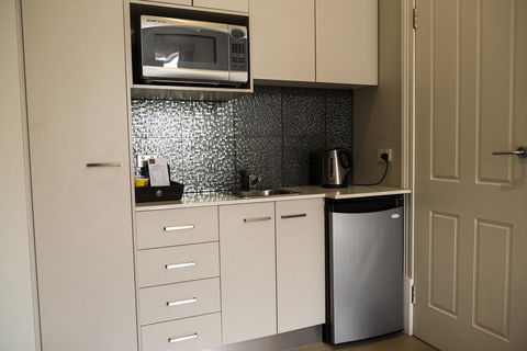 Simmers Serviced Apartments - Accommodation Daintree 2