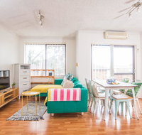 SIMPLE COMFORT 2bed1bath Unit in Meadowbank - Accommodation Daintree