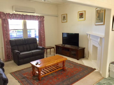Smith Street Cottage Naracoorte - Accommodation Daintree 2