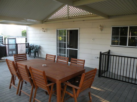 Smith Street Villa Naracoorte - Accommodation Daintree 1