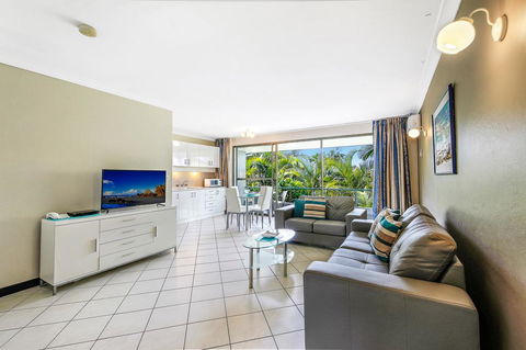 Smugglers On The Beach - Accommodation Daintree 3