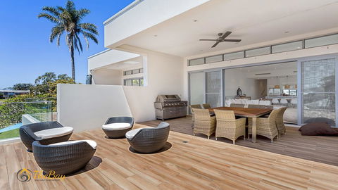 Soldiers Point Style And Sophistication - Accommodation Daintree 0
