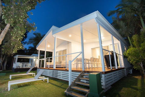 Solitary Islands Resort - Accommodation Daintree 3