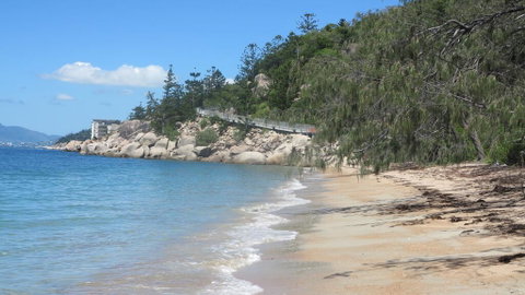 Solyolas 2/13 McCabe Cresc Arcadia - Accommodation Daintree 2