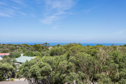Sophisticated Contemporary Coastal Living With Sweeping Views In Cape Schanck - Accommodation Daintree 1