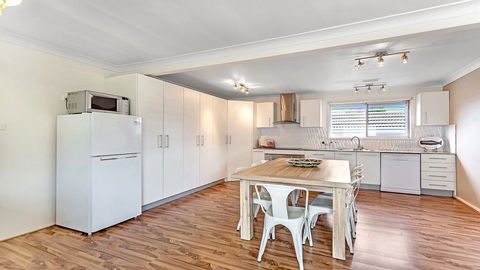 Sounds Of Sunshine Whole House - Accommodation Daintree 3