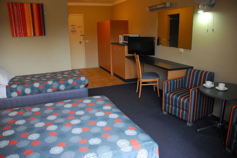 Southend Hotel - Accommodation Daintree 1