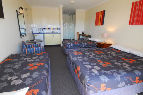 Southend Hotel - Accommodation Daintree 2