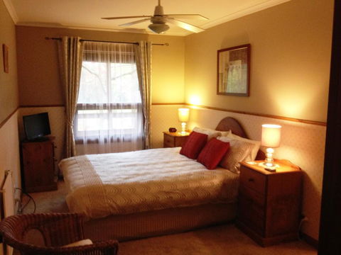 Southern Vales Bed & Breakfast - Accommodation Daintree 0