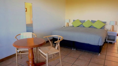 Sovereign Hill Country Lodge Rothbury - Accommodation Daintree 3