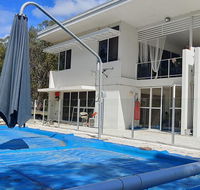 Spacious 2 bedroom unit private bath kitchen RV parking on 5 acres 10 min to Fraser Island barge - Accommodation Daintree