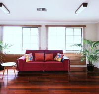 Spacious and cozy home next to Glen Waverley - Accommodation Daintree