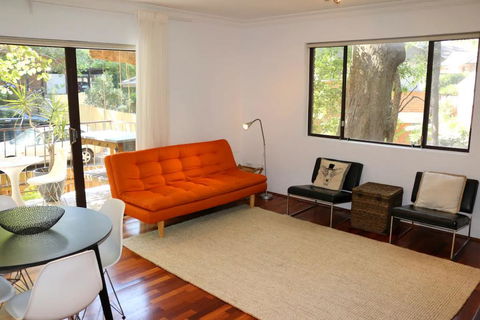 Spacious Apartment In Lane Cove Near CBD - Accommodation Daintree 0
