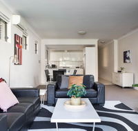 Spacious Two-Bedroom Apartment near Hospital - Accommodation Daintree