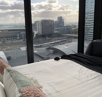 Sparkling 2 bed 1 bath Melbourne CBD Apt - Free Netflix  Wine - Accommodation Daintree
