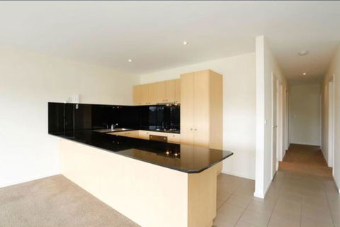 Spectacular River Views In Fabulous Footscray. - Accommodation Daintree 3