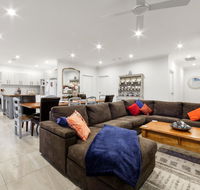 StayCentral - Rosanna Luxurious Mansion - Accommodation Daintree