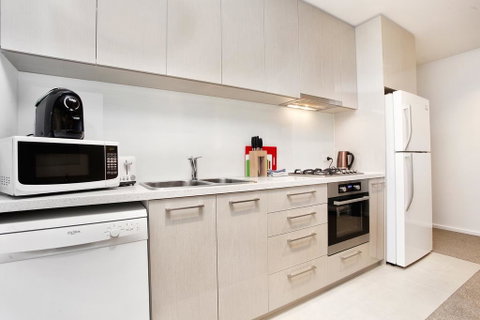 StayCentral On Lonsdale - Accommodation Daintree 2