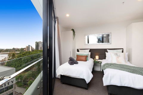 STH - River Views, Fast Internet, Long Stays - Accommodation Daintree 2