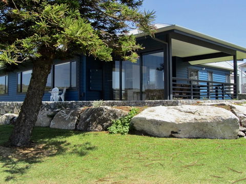Storm Bay Cottage - Accommodation Daintree 0