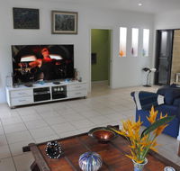 STUNNING MAGNETIC ISLAND HOMEPRIVATE LARGE POOLADULTS ONLY - Accommodation Daintree