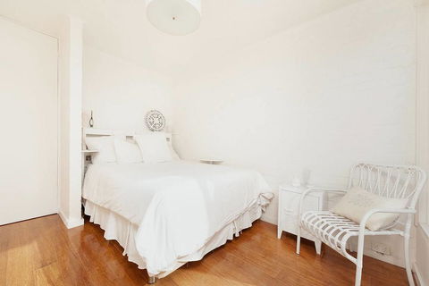Stunning Sydney Harbour Views - Accommodation Daintree 2