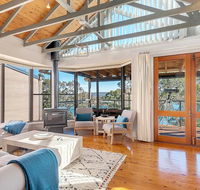 STUNNING WATERFRONT ESCAPE AT DALEYS POINT - Accommodation Daintree