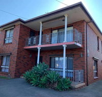 Stylish Bedroom in Bentleigh East - Accommodation Daintree
