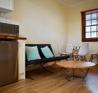 Stylish Cute Cottage in McMahons Point - Accommodation Daintree