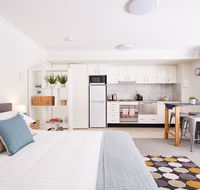Stylish Manly Studio With BBQ Terrace and Parking - Accommodation Daintree