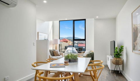 Stylish Townhouse - Accommodation Daintree 0