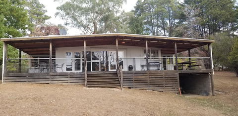 Sunny Corner Lake Eildon - Accommodation Daintree 0