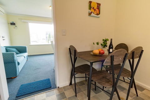 Sunny Great View Apartment Near Shopping Town - Accommodation Daintree 3