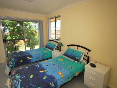 Sunset Place' 1/29 Sunset Boulevard- Gorgeous Townhouse So Close To The Water - Accommodation Daintree 3