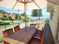 Sunset Place' 1/29 Sunset Boulevard- gorgeous townhouse so close to the water